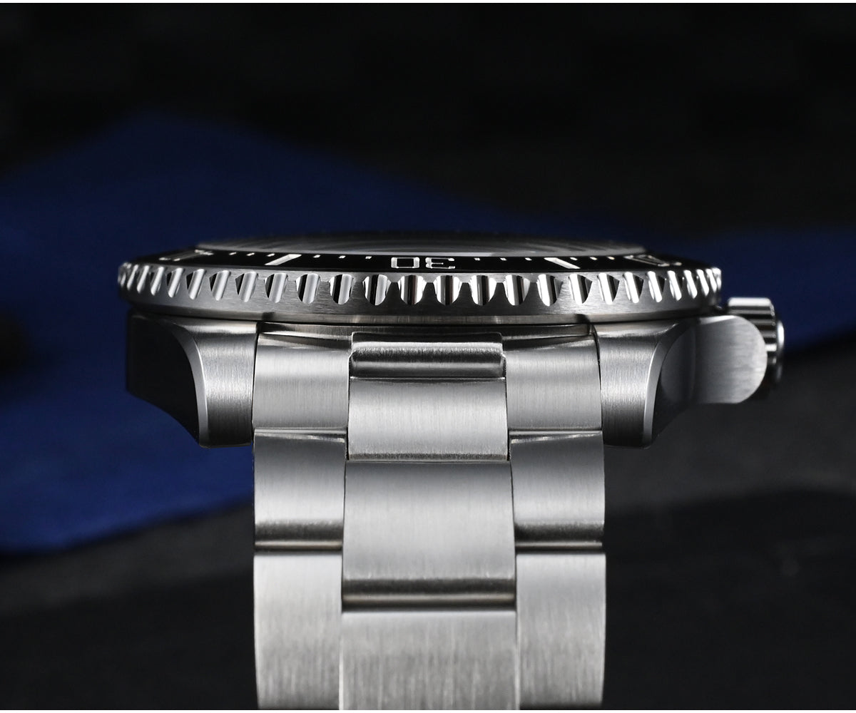 San Martin Stainless Steel Modern Sub Dive Watch SN0111G