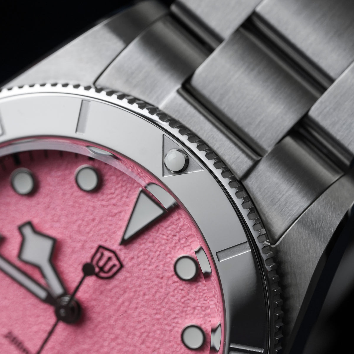 Watchdives WD7922 37mm VH31 Watch
