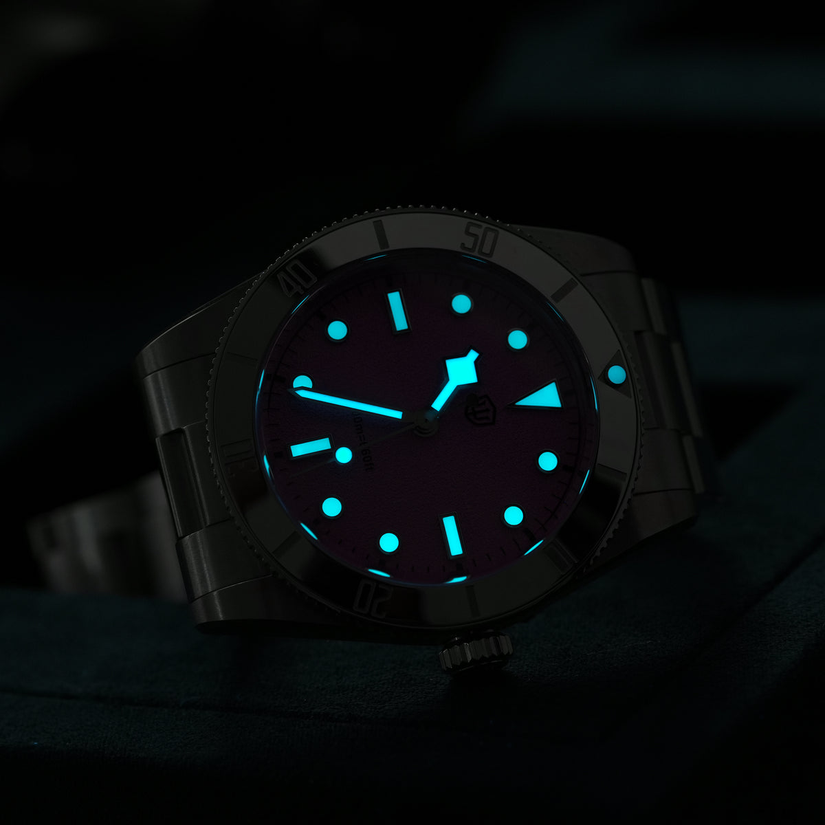 Watchdives WD7922 37mm VH31 Watch