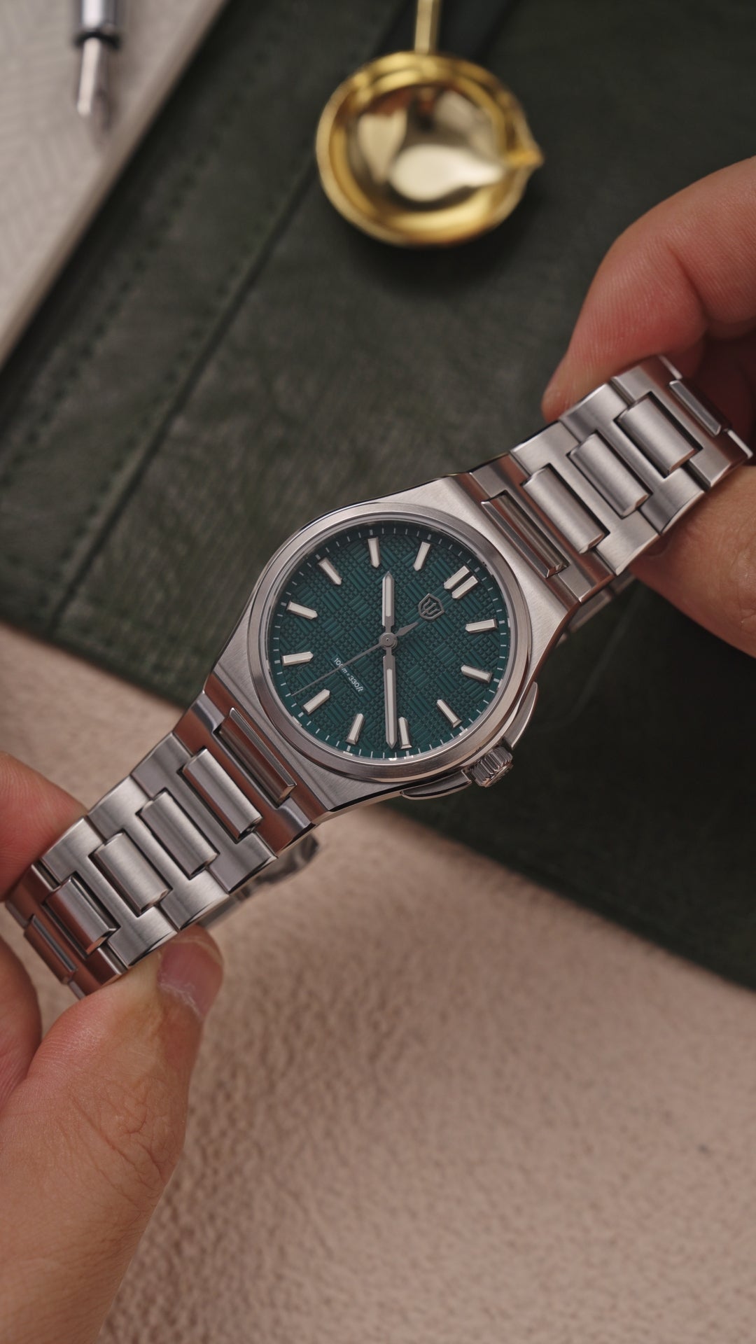 WDC Premier WD2007A 37.5mm VH31 Men Watch