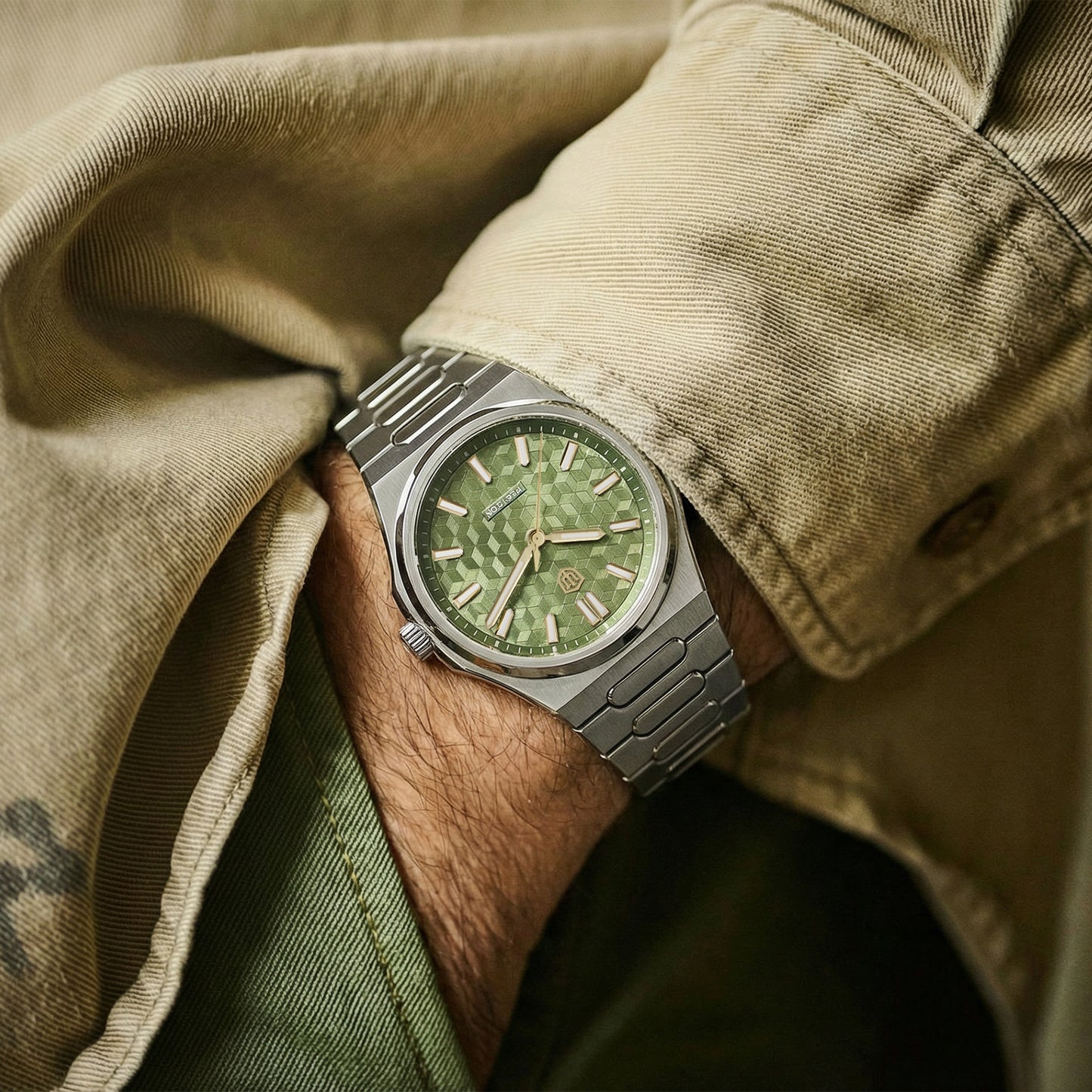 Watchdives Premier WD0016B Square-Block Faceted Dial Original Design