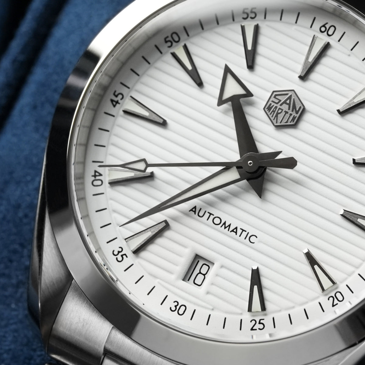 Watchdives x San Martin 38mm Upgraded ST2130 Chronometer Automatic Watch SN0113CW