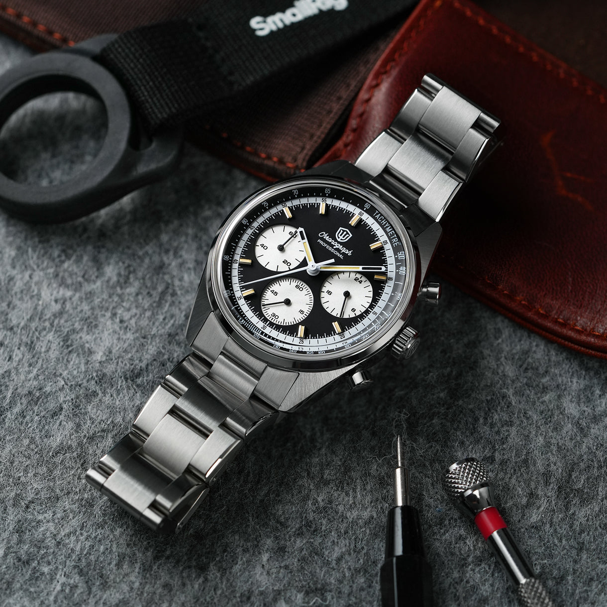 Watchdives WD0526 38.5mm VK63 Chronograph Watch