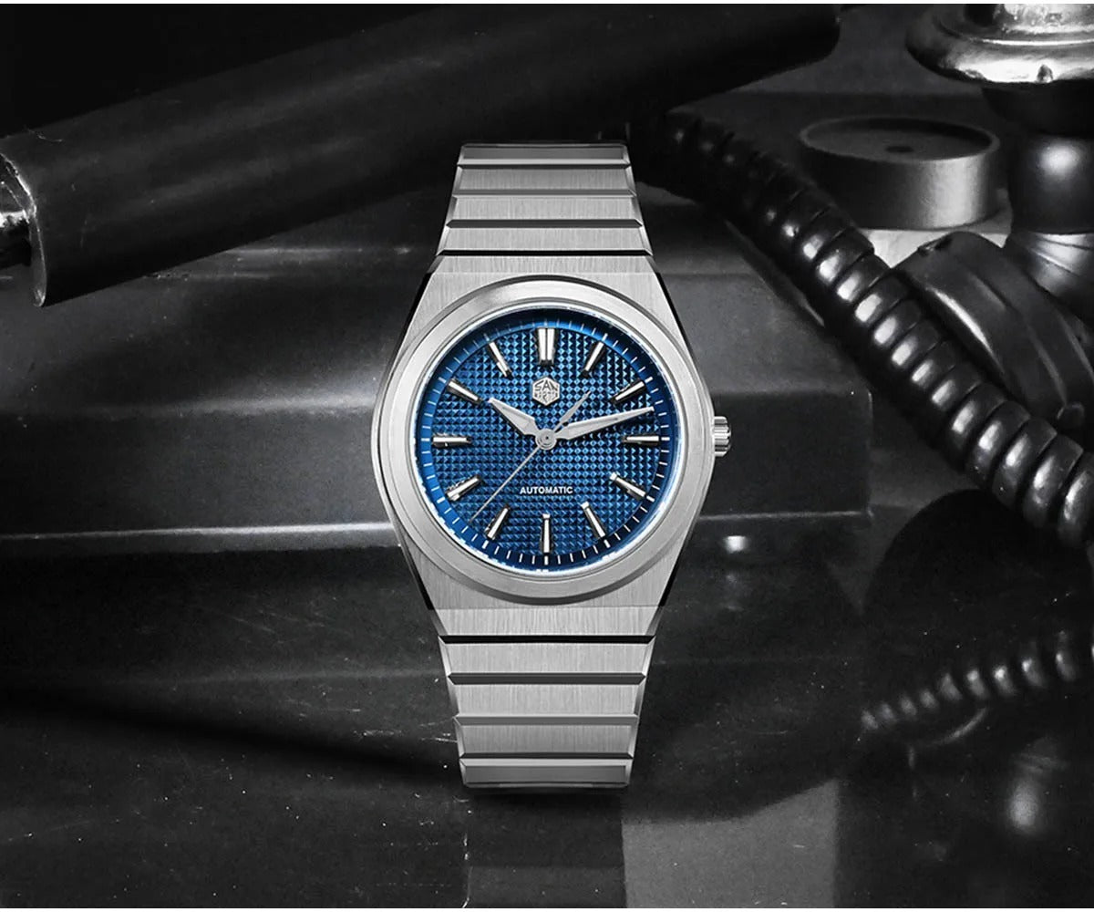 San Martin 39mm Waffle Dial Integrated Bracelet Miyota 90S5 Clear Caseback SN0152