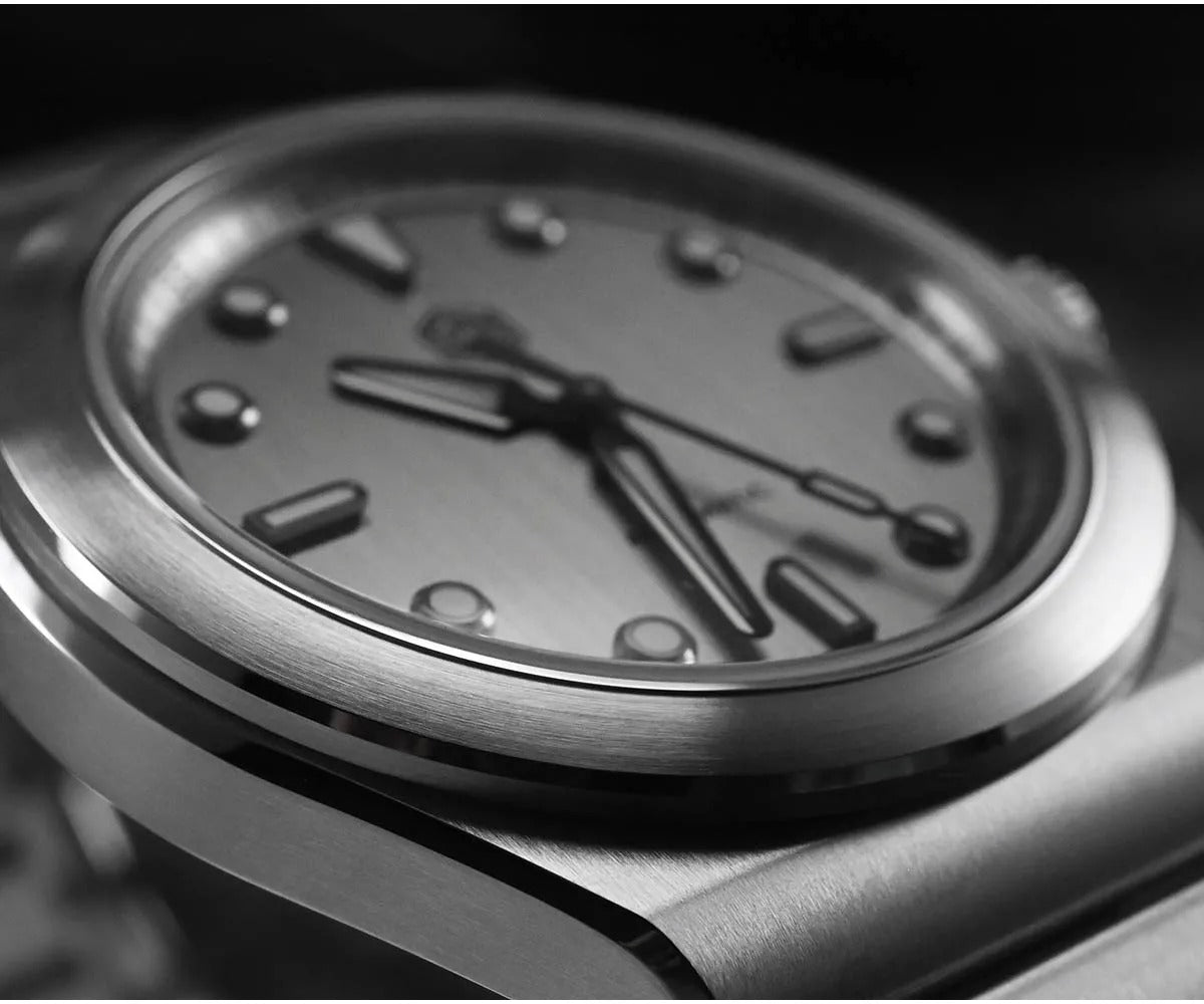 San Martin 40mm SS Brushed Dial Integrated Bracelet Miyota 90S5 SN0149