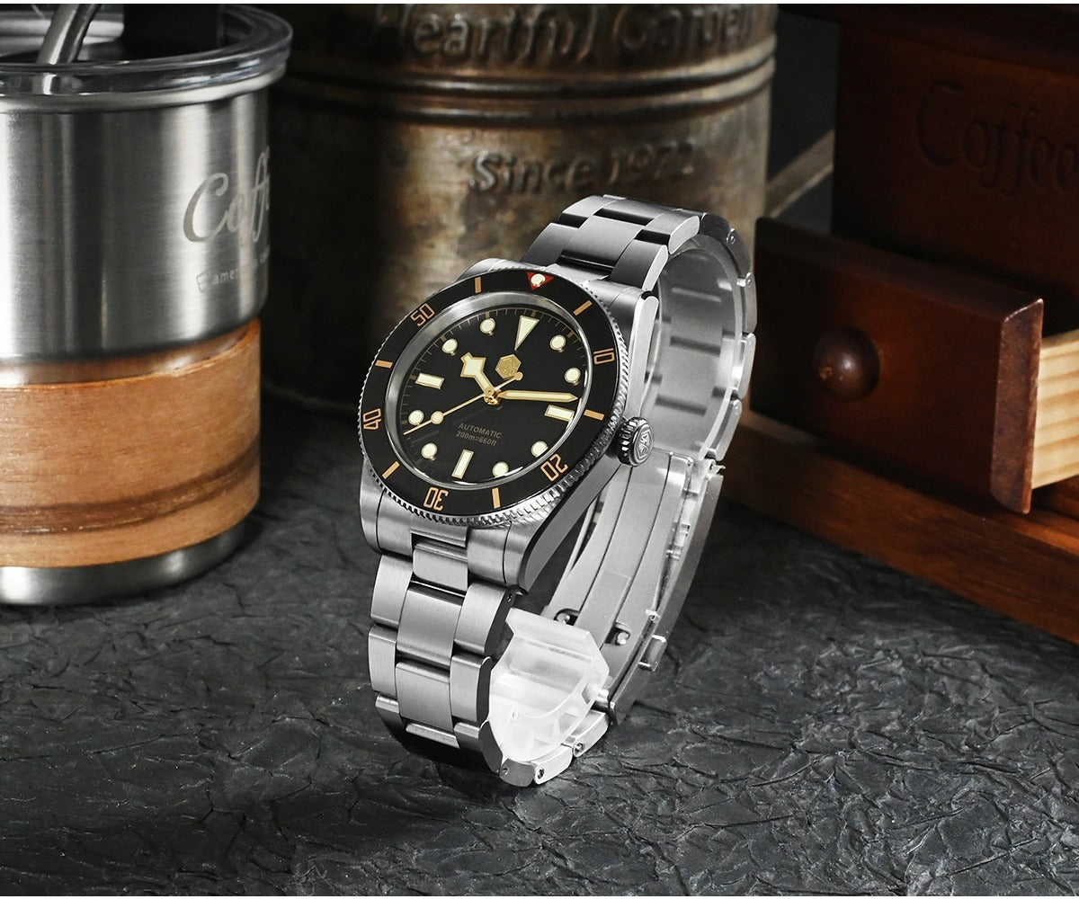 San Martin SN0138G 37mm ST2130 Vintage Diver Watch