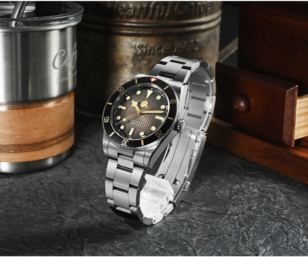 San Martin SN0138G 37mm ST2130 Vintage Diver Watch