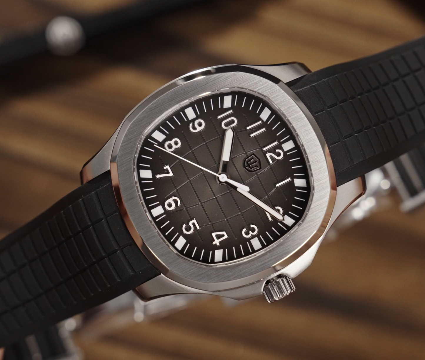 🔥EarlyBird🔥Watchdives WD008 38mm VH31 Slim Sport Watch