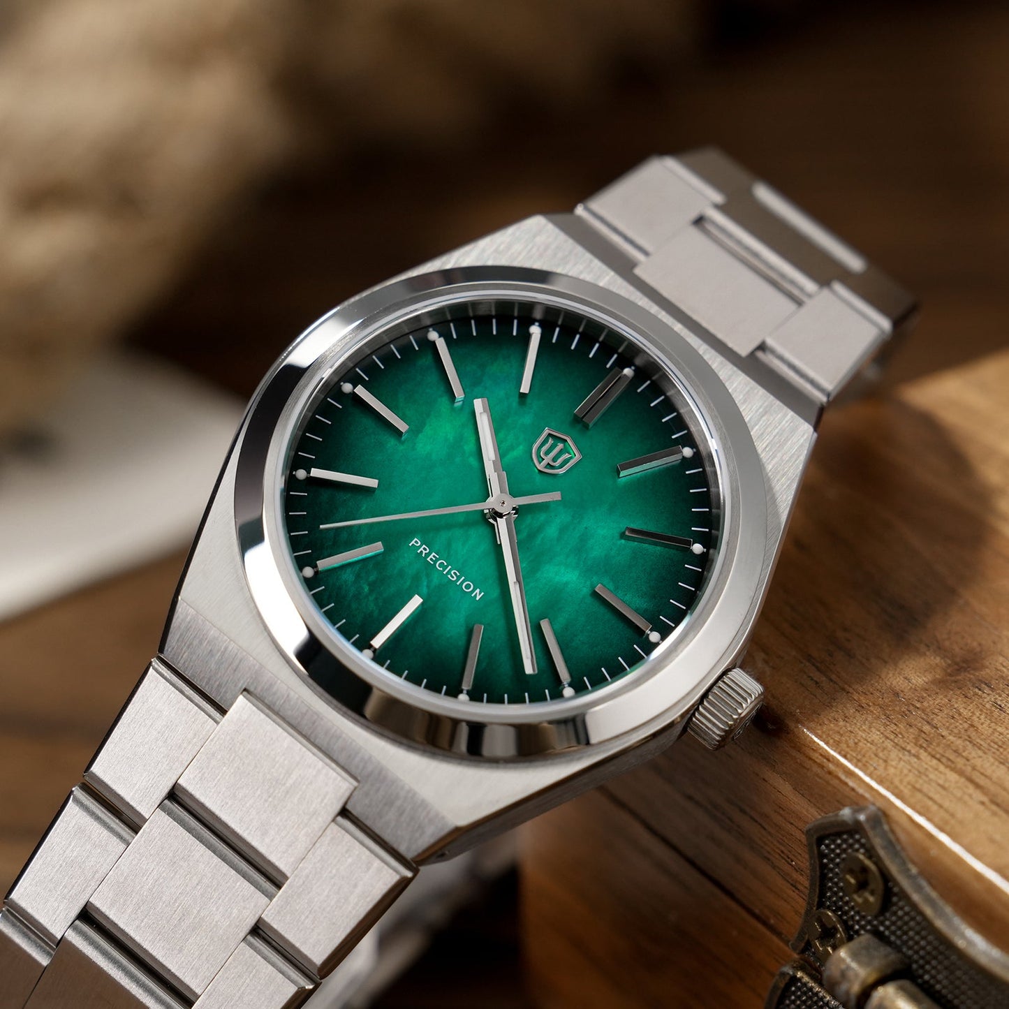 Watchdives WD0012 Vintage VH31 Men Watch