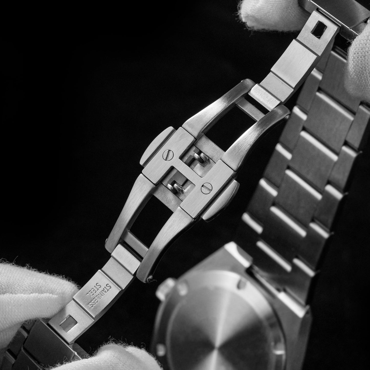 Watchdives WD0012 Vintage VH31 Men Watch
